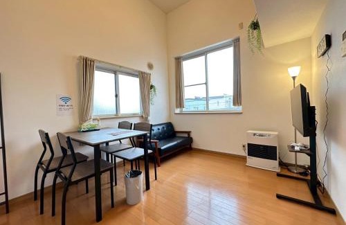Higashi Apartment | Stella 205 エアコン 無料WiFi Netflix
