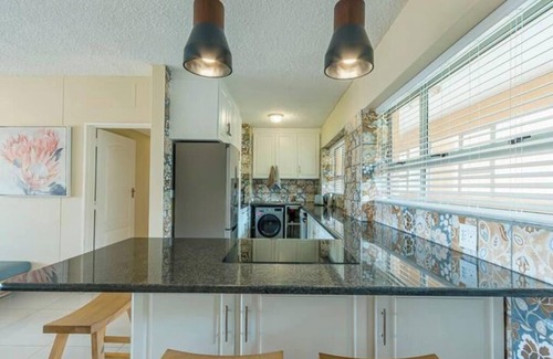 Kingsborough Apartment | Stella Maris 15 Amanzimtoti