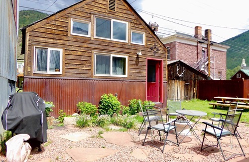 Silverton House | Stellar Cottage in Downtown Silverton