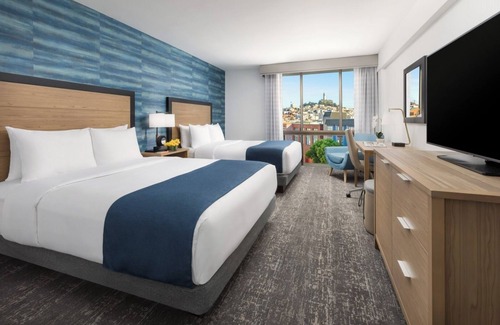Fisherman's Wharf Hotel | Steps from Fisherman's Wharf | Stunning City View Room | Pool Access