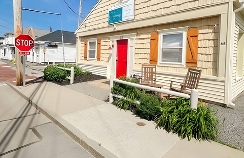 Old Orchard Beach Apartment | Steps From the Sand & Short Walk to the Pier!