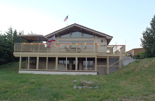 Lonergan House | STEPS FROM THE SAND! NOT SEPERATED BY ROADS OR RAILS! 4 Bedroom 2 Bath