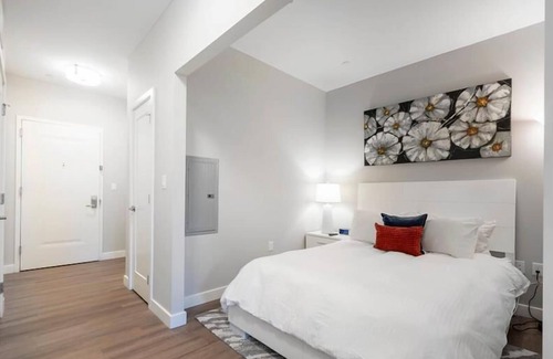 Central-Maverick Square - Paris Street Apartment | Steps from Waterfront | Private Studio | Upscale Amenities | GLS