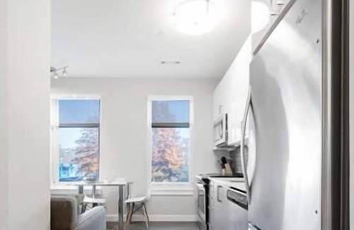 Central-Maverick Square - Paris Street Apartment | Steps from Waterfront | Private Studio | Upscale Amenities | GLS