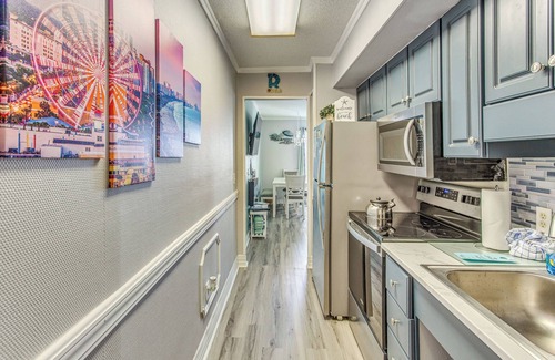 The Dunes Condo | Steps to Beach: Myrtle Beach Condo w/Resort Perks