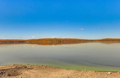 Greentown House | Steps to Lake Tanglwood Tranquil Wooded Retreat