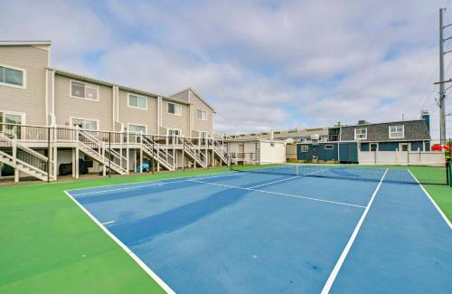 Dewey Beach Apartment | Steps to Rehoboth Bay Marina! Condo with Pool Access