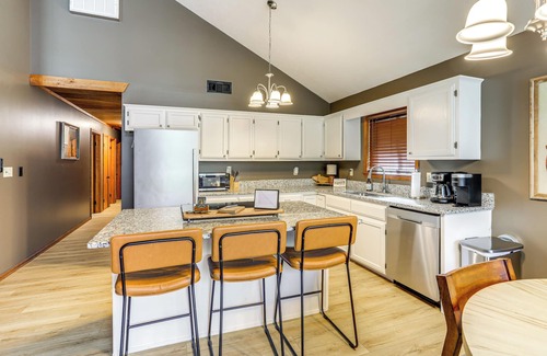 Lakeview Cabin | Steps to White River: Cabin Retreat w/Dock Access