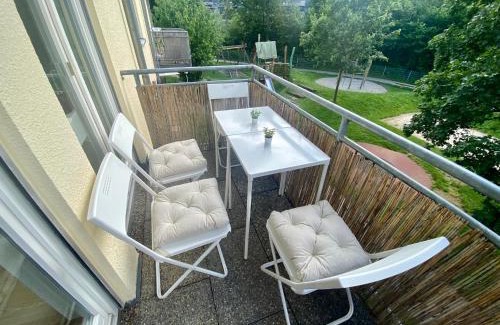 Waldstetten Apartment | Stilvolles Apartment mit Balkon, Küche & Parkplatz - Waldstetten Zentrum