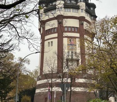 Am Wasserturm Apartment | Stilvolles Studio Apartment im Zentrum MG