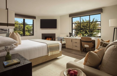 Northwest Carmel Hotel | Stilwell Hotel