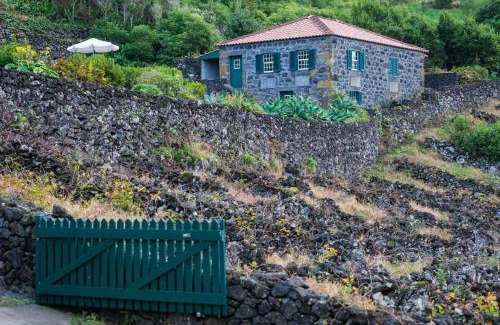 Sao Roque do Pico House | Stone Home Casa do Caisinho Pico island