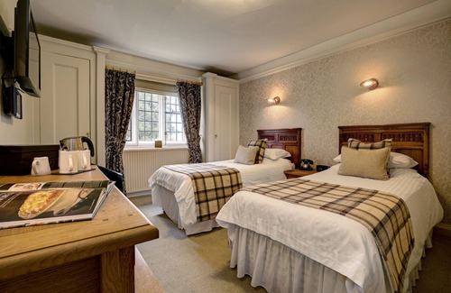 Hawes House | Stone House Hotel