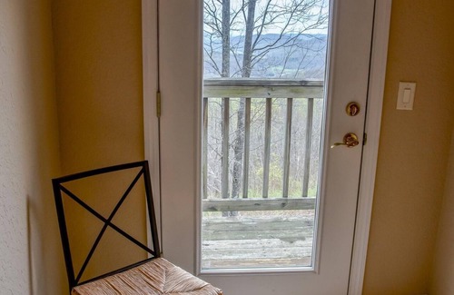 Altamont Cabin | Stone's Mountain View