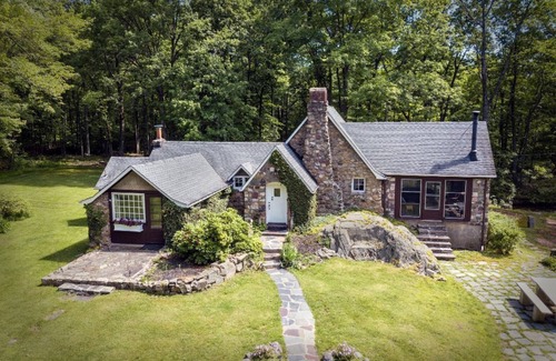 Kinnelon House | Stone Temple Cottage - Private secluded retreat surrounded by pristine nature