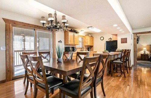 Branson West Cabin | Stonebridge Lodge #56 - 4 Bedroom with Private Grills! Right by SDC, Private Lake! | 56