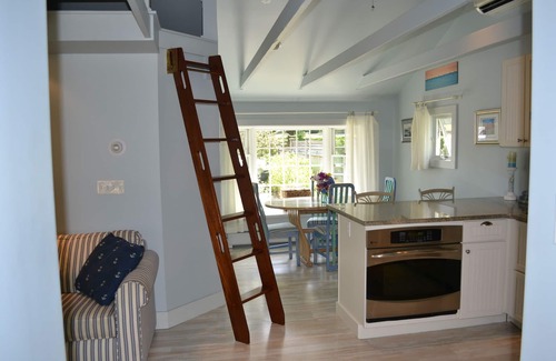 Stonington House | Stonington Cottage in the BORO-close to downtown Mystic, CT and Watch Hill, RI