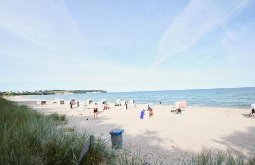 Lobbe Apartment | strandnahe FeWo mit Terrasse, gratis Nutzung vom AHOI Erlebnisbad und Sauna in Sellin - Rex Rugia FeWo 29-4