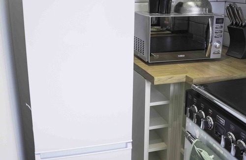 Strathaven Apartment | Strath Apartment Private Bathroom