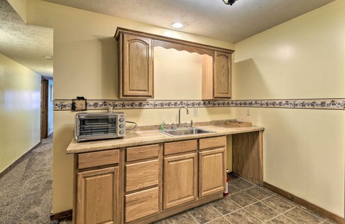 Kodak Cabin | Strawberry Plains Cabin: Private Pond & Game Room!