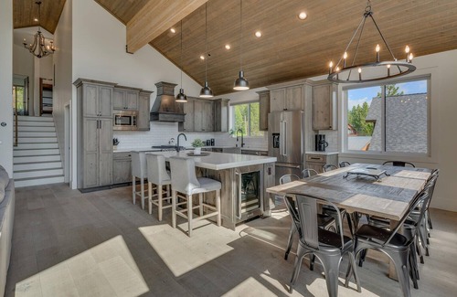 Truckee House | Streams and Dreams - TLUXP