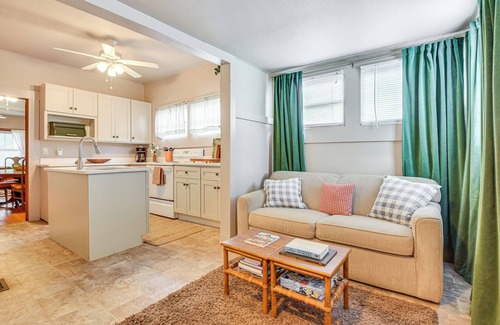 Bradenton Apartment | Stroll to Bradenton Riverwalk! Stylish Apartment
