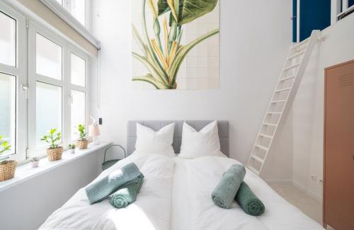 Schoeneberg Apartment | StuA - Great 2-room Loft with 2 bathrooms and 2 kitchen
