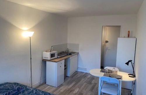 Troyes Apartment | Studio 32 - Résidence Beauséjour - Fibre wifi - Proche centre ville