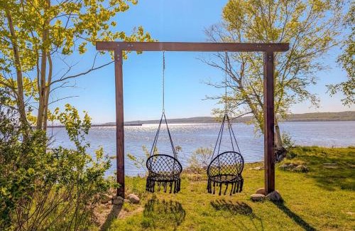 Ste Anne de Beaupre Apartment | Studio 4 - 2 min du Bord de l'eau Foyer & Barbecue