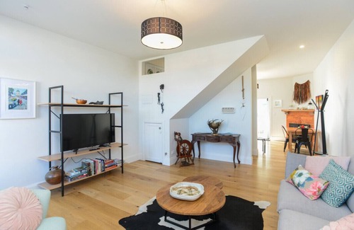 Napier Cottage | Studio 488 - Napier Holiday Apartment