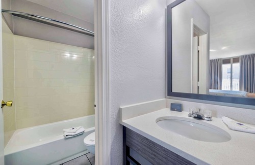 Effingham Hotel | Studio 6 Effingham, Il