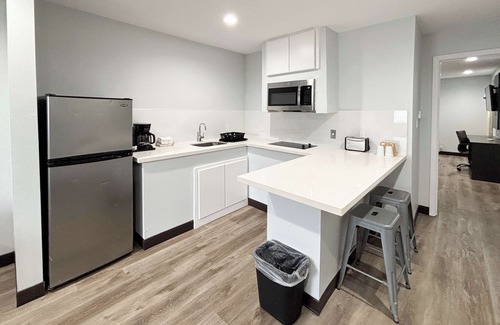 Sulphur Hotel | Studio 6 Sulphur, LA