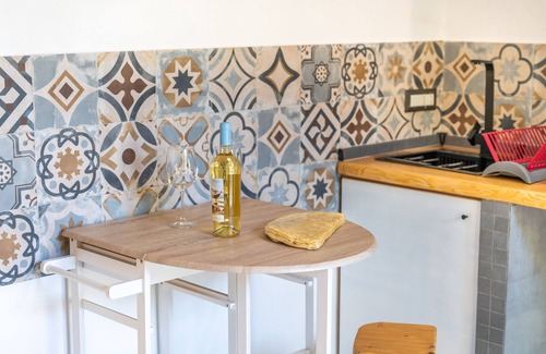 Quartu Sant'Elena Apartment | Studio Apartment 'Sa Domu De Jana' with Sea View, Wi-Fi and Air Conditioning