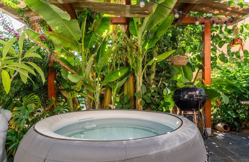 Quartu Sant'Elena Apartment | Studio Apartment 'Sa Domu De Jana' with Sea View, Wi-Fi and Air Conditioning