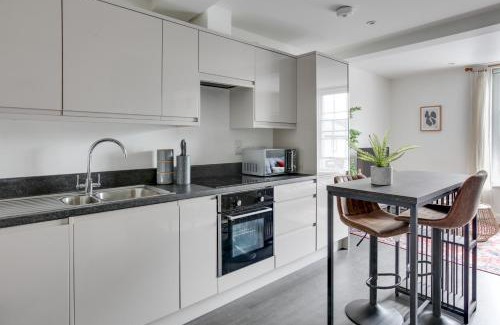 Chelmsford Apartment | Studio Apartment - Central Chelmsford Location