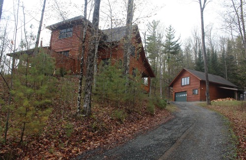 Keene Apartment | Studio Apartment in Heart of High Peaks - Perfect Basecamp for Hikers!