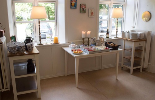 Hovedgard Apartment | Studio Apartment With Private Patio - Provstegården Bed & Breakfast
