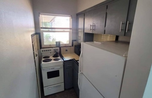 Crescent Lake Apartment | Studio Apt Near Down Town!