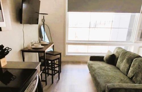 Poplar Apartment | Studio Apt with City View, Rooftop and Gym