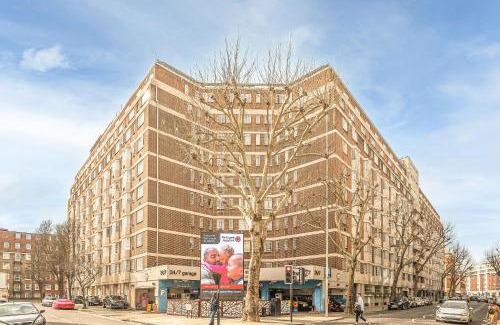 Brompton & Hans Town Apartment | Studio at Chelsea cloisters Hotel