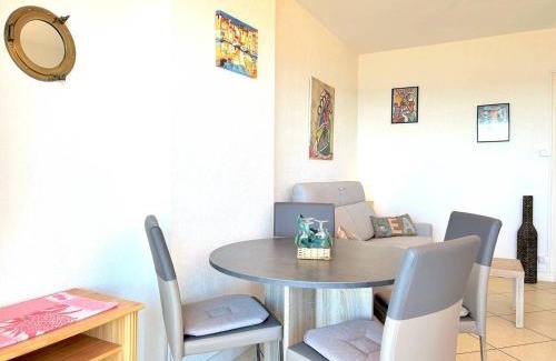 Le Lavandou Apartment | Studio au Lavandou avec Terrasse et Vue Mer - FR-1-251-237