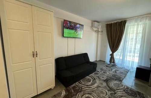 Saturn Apartment | Studio Benny Gold