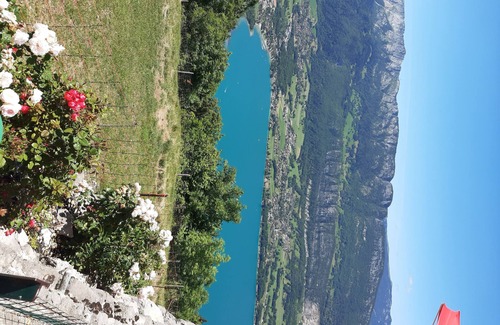 Dingy-Saint-Clair Apartment | Studio between lake and mountains