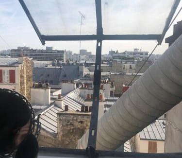 Quartier de la Folie-Mericourt Apartment | STUDIO CŒUR VIEUX PARIS. Pied du métro.Tout équipé
