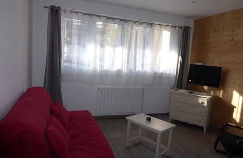 Le Sauze Apartment | Studio cabin in Sauze, near slopes, 4 sleeps