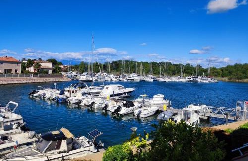 Saint-Cyprien Apartment | Studio Cabine Climatisé à 150m de la Mer - Parking Privatif - Animaux Acceptés - FR-1-776-100