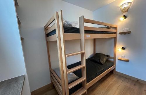 Val Claret Apartment | Studio cabine rénové, Pied des Pistes, 4 pers, Balcon sud - FR-1-502-579