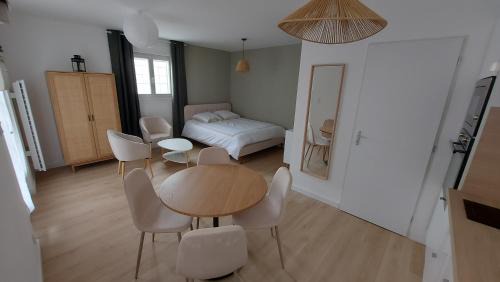 Monnaie Apartment | Studio - Calme - Confort - Proche de Tours