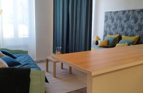 Cavaillon Apartment | Studio Chic