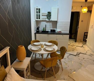 Craiova Apartment | Studio confortabil,la câtiva pasi de centrul Craiovei!